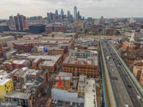 239 Race Street, Philadelphia PA 19106