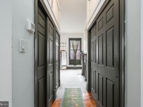 239 Race Street, Philadelphia PA 19106