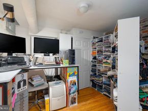 239 Race Street, Philadelphia PA 19106