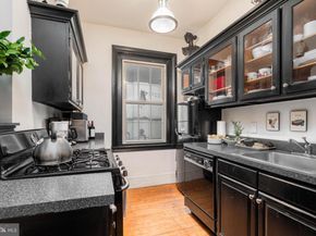 239 Race Street, Philadelphia PA 19106