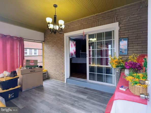 7476 Oxford Avenue, Philadelphia PA 19111