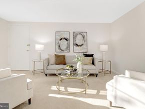 700 S Arlington Mill Drive 15204, Arlington VA 22204