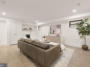 7928 16TH Street NW, Washington DC 20012