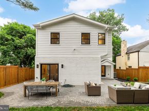 7928 16TH Street NW, Washington DC 20012