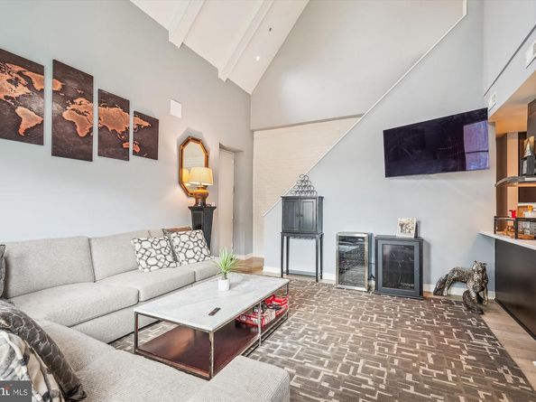 3240 Hiatt Place NW 4, Washington DC 20010