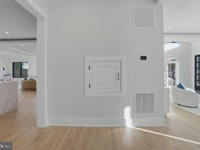 6514 Byrnes Drive, Mclean VA 22101