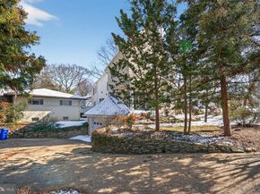 2733 N Lexington Street N, Arlington VA 22207