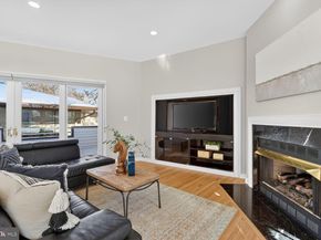 2733 N Lexington Street N, Arlington VA 22207