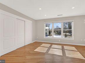 2733 N Lexington Street N, Arlington VA 22207