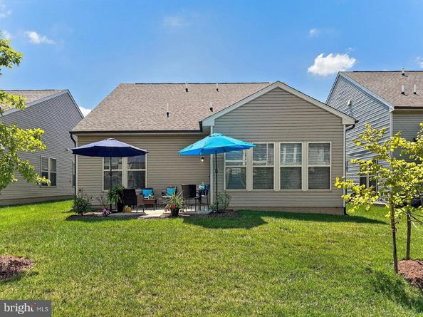 21899 Hawksbill High Circle, Sterling VA 20164