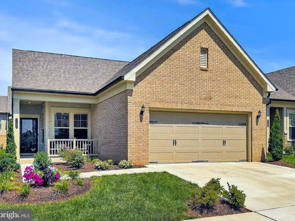 21899 Hawksbill High Circle, Sterling VA 20164