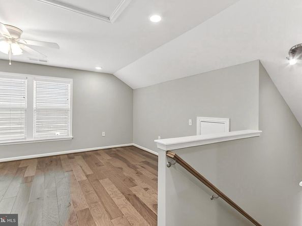 21899 Hawksbill High Circle, Sterling VA 20164
