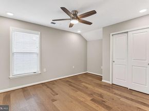 21899 Hawksbill High Circle, Sterling VA 20164