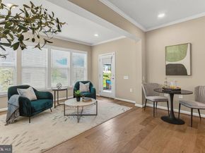 21899 Hawksbill High Circle, Sterling VA 20164