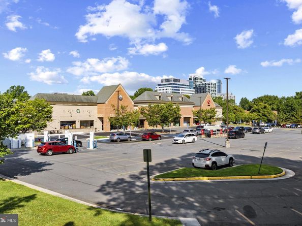 1808 Westwind Way 79, Mclean VA 22102