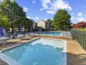 1808 Westwind Way 79, Mclean VA 22102