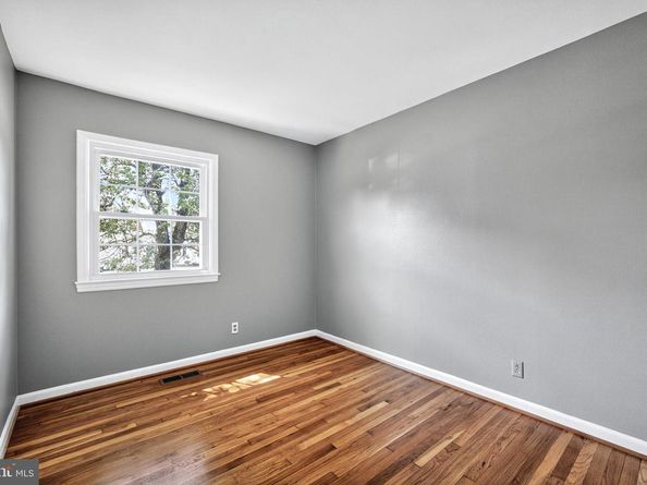 705 S Birch Street, Sterling VA 20164