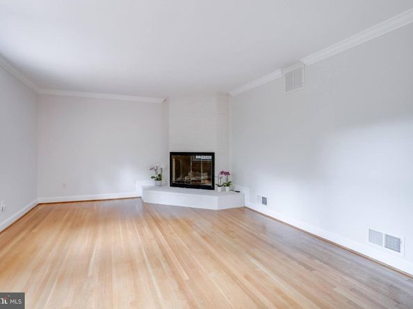 5817 Dawes Avenue, Alexandria VA 22311