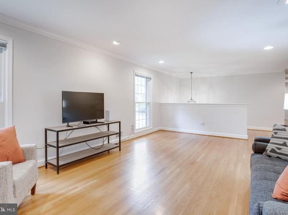 5817 Dawes Avenue, Alexandria VA 22311