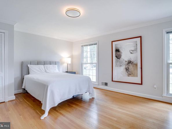 5817 Dawes Avenue, Alexandria VA 22311