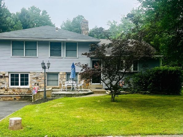 105 Overlook Avenue, Willow Grove PA 19090