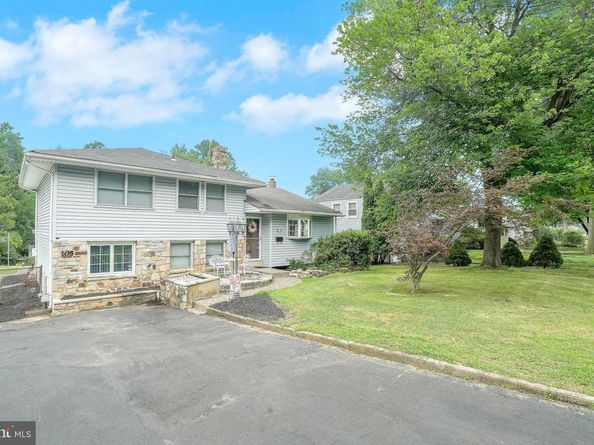 105 Overlook Avenue, Willow Grove PA 19090