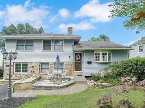 105 Overlook Avenue, Willow Grove PA 19090