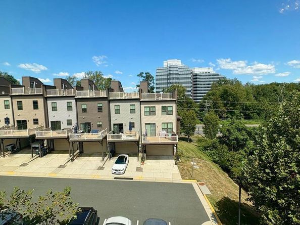 3161 Virginia Bluebell Court, Fairfax VA 22031