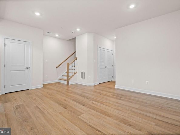 818 S Greenbrier Street, Arlington VA 22204