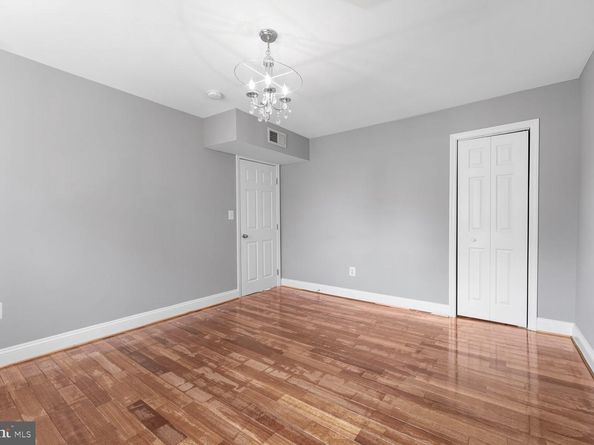 3876 9TH Street SE 301, Washington DC 20032