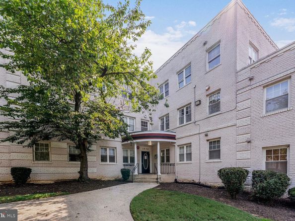 3876 9TH Street SE 301, Washington DC 20032