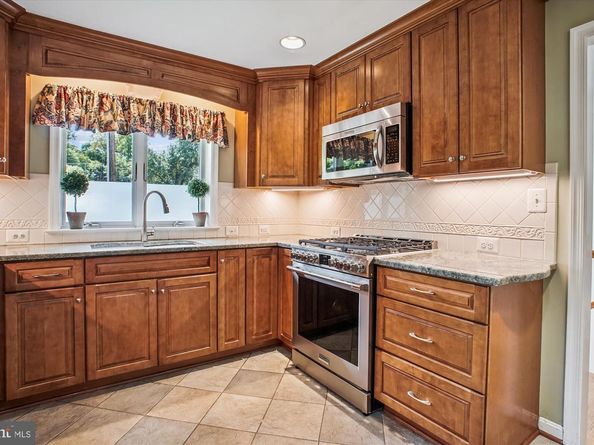 3818 N Ridgeview Road, Arlington VA 22207