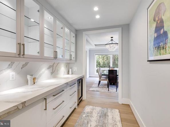 9604 Pembroke Place, Vienna VA 22182