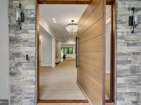 9604 Pembroke Place, Vienna VA 22182