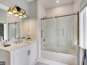 9604 Pembroke Place, Vienna VA 22182