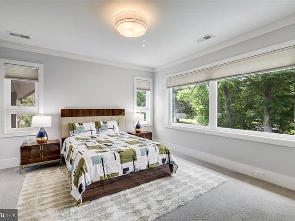 9604 Pembroke Place, Vienna VA 22182