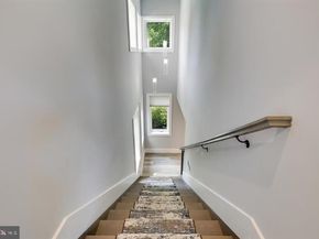 9604 Pembroke Place, Vienna VA 22182
