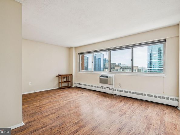 2101 Chestnut Street 1426, Philadelphia PA 19103