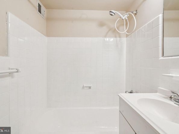 2101 Chestnut Street 1426, Philadelphia PA 19103