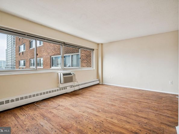 2101 Chestnut Street 1426, Philadelphia PA 19103