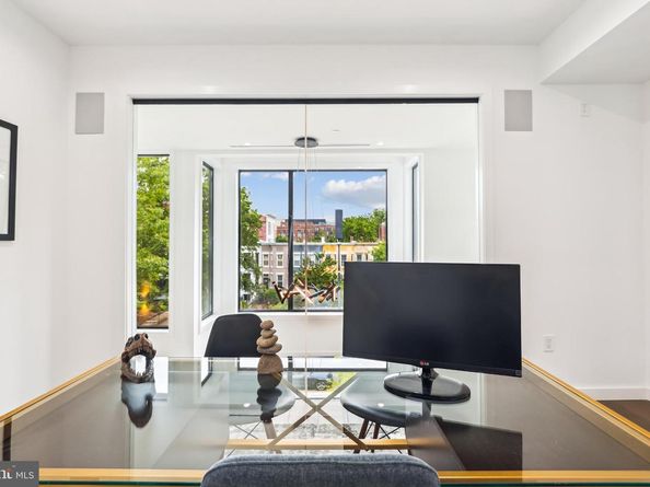304 K Street NE 2PH, Washington DC 20002