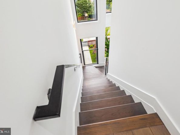 304 K Street NE 2PH, Washington DC 20002