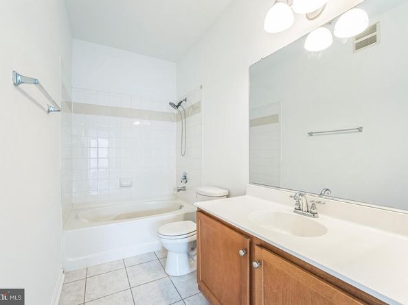 4854 Eisenhower Avenue 456, Alexandria VA 22304