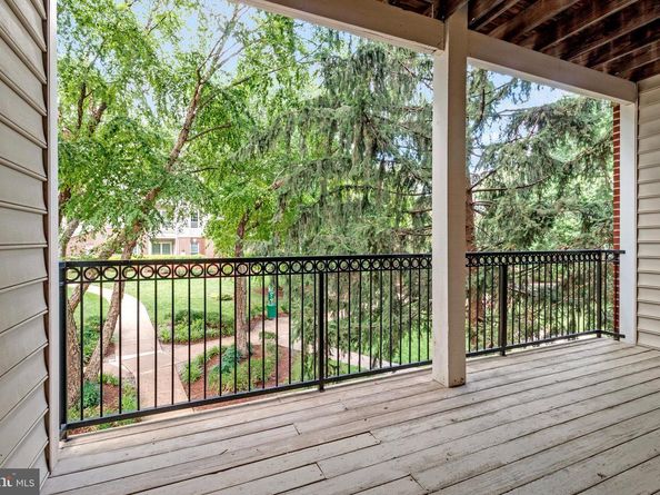 1600 Spring Gate Drive 2202, Mclean VA 22102