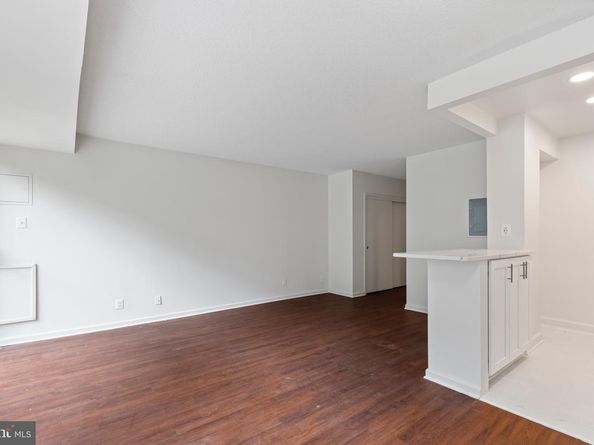 5500 Friendship Boulevard 821N, Chevy Chase MD 20815