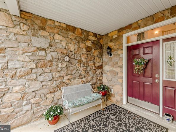 759 S Settlers Circle, Warrington PA 18976