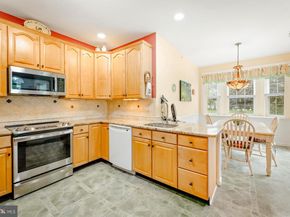 759 S Settlers Circle, Warrington PA 18976