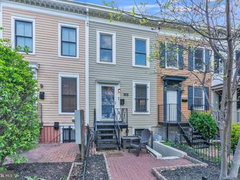 1526 8TH Street NW