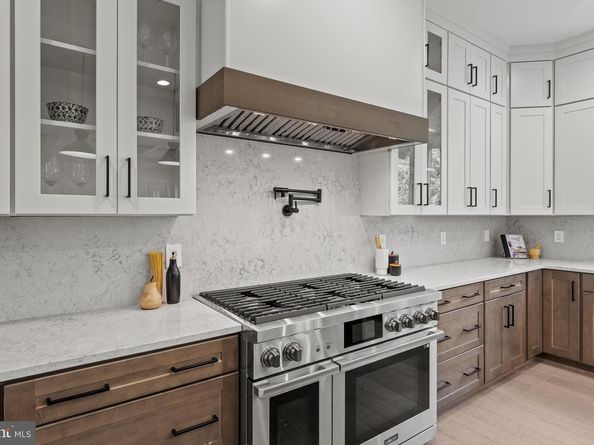 6511 Ivy Hill Drive, Mclean VA 22101