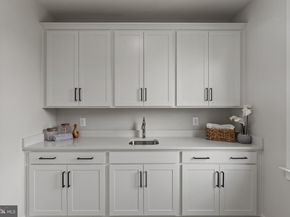 6511 Ivy Hill Drive, Mclean VA 22101